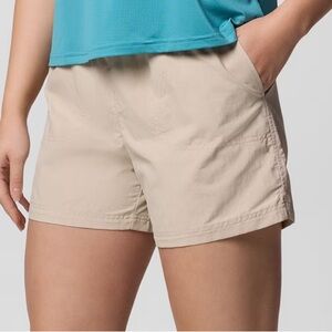 Columbia Women's Sandy River™ Shorts II, 5” inseam, Beige, size XXL, NWT